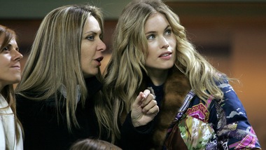 FOTO Ronaldo ricorda la sexy moglie di Figo