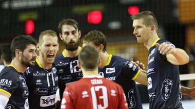 La Diatec Trento vince con il Minas. Buon debutto iridato