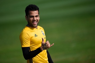 Juventus: Daniel Alves convocato dal Brasile, sfiderà l'Argentina di Higuain