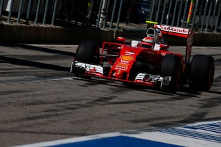 F1, Austin: ritiro Raikkonen, Hamilton davanti