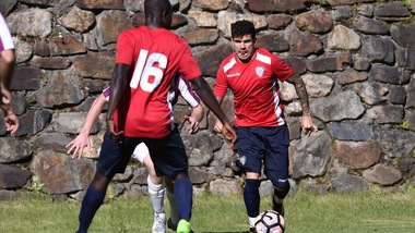 Serie A Cagliari al lavoro. Rastelli riabbraccia Farias