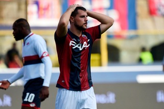 Serie A Bologna, Destro out: contusione alla spalla