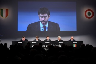 Agnelli ai soci: «Mai la Juve ha offerto biglietti»