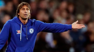 Inghilterra, League Cup: Mata decide il derby di Manchester, Conte fermato dal West Ham