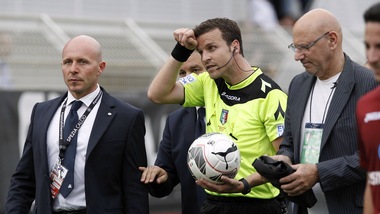 Serie B Bari-Pro Vercelli, arbitra La Penna. Ternana-Novara: Piccinini