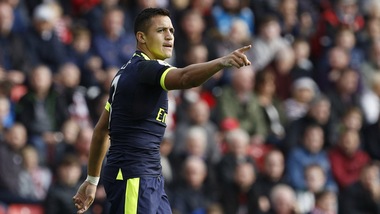 Premier League, Sunderland-Arsenal 1-4: i Gunners volano in testa