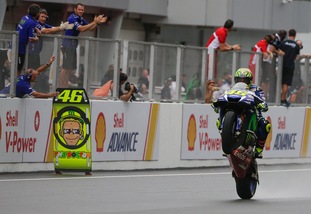 MotoGp Malesia, Rossi: «Secondo anche in campionato, bella gara con Iannone»