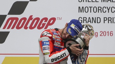 MotoGp Malesia, Dovizioso: «Ultimo giro, ho vinto piangendo»