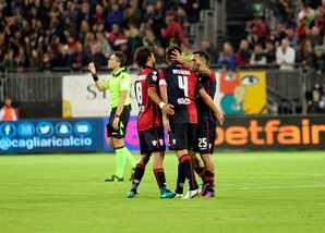 Serie A: Cagliari-Palermo 2-1, le immagini del monday night