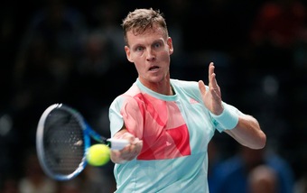 Tennis, Atp Parigi-Bercy: Berdych accede agli ottavi