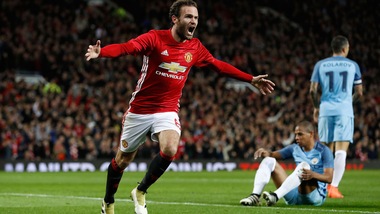 Manchester United, Mata: «Problemi con Mourinho? Niente di vero»