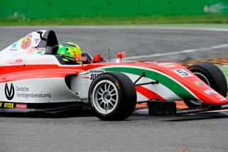 F3, Mick Schumacher in pista con la Prema