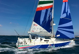 Vela: Gaetano Mura naviga verso l'Equatore a 8-10 nodi