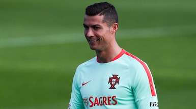 Cristiano Ronaldo vota Fernando Santos: «Più difficile vincere l'Europeo»