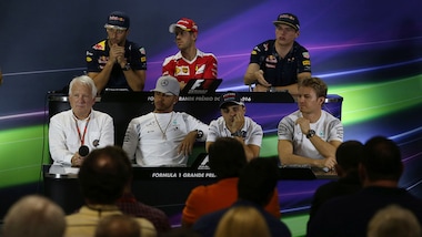 F1, Rosberg e Hamilton si sfidano in Brasile per il titolo