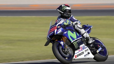 MotoGp, Valencia: Lorenzo guida le seconde libere, ottavo Rossi