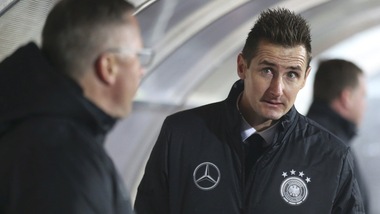 Germania, Klose in giacca e cravatta: esordio come vice allenatore