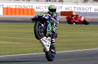 Moto Gp, Lorenzo pole show a Valencia: Rossi terzo