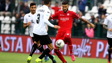 La Serie B in diretta. Probabili formazioni e tempo reale