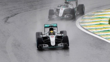 F1, Gp Brasile: Hamilton primo, poi Rosberg e Verstappen. Vettel quinto
