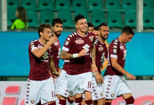 Torino, oggi si corre davanti ai tifosi. E inizia la sfida tra Baselli e Obi