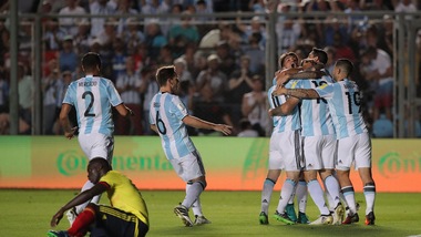 Spettacolo Messi, l'Argentina torna a vincere: Colombia ko