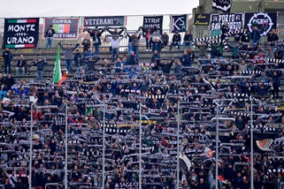 Ascoli-Perugia si gioca domenica a porte chiuse