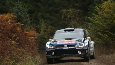 Rally, Australia: Mikkelsen davanti, Ogier vicinissimo