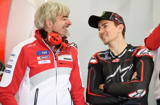 MotoGp Ducati, Lorenzo: «Felice, c'è molto da lavorare»