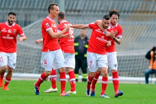 Serie B, Ascoli-Perugia 2-2: Dezi e Guberti non bastano
