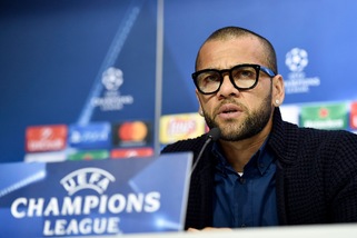 Dani Alves: «Primi nel girone Champions: ecco l'obiettivo»