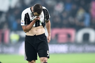 «Juventus, Higuain minacciato: scortato dalla Digos». Ma arrivano le smentite