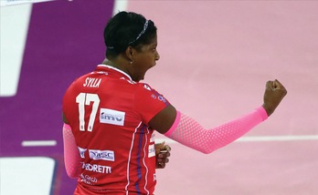 Bergamo corsara, 1-3 a Modena. Foppapedretti in vetta