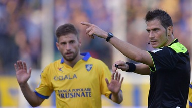 Serie B Perugia-Novara, dirige Pasqua. Salernitana-Pro Vercelli: Abisso