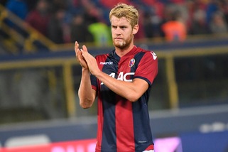 Serie A Bologna, Helander col gruppo. Destro: differenziato