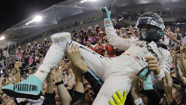 Abu Dhabi, gioia Rosberg: campione del mondo per la prima volta