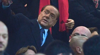 Berlusconi: «Il closing si farà. Io presidente onorario solo se resta Galliani»