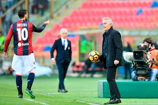 Serie A, Donadoni: «Amareggiato per i lanci lunghi...»