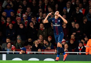 Ligue 1, Cavani show a Lione: il Psg vince 2-1