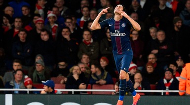 Ligue 1, Cavani show a Lione: il Psg vince 2-1