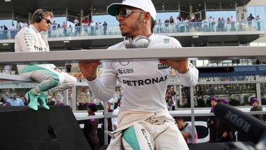 F1 Mondiale 2017: Hamilton a 2,60, Ferrari giù nelle quote