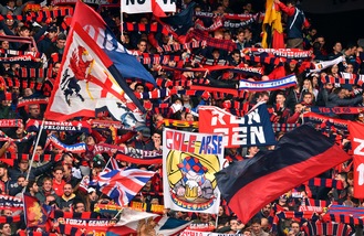 Genoa, tifoso con sciarpa del Napoli aggredisce steward: denunciato