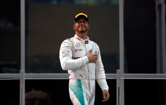 F1, Jackie Stewart: «Hamilton ha sbagliato ad Abu Dhabi»