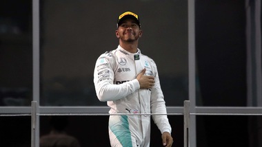 F1, Jackie Stewart: «Hamilton ha sbagliato ad Abu Dhabi»