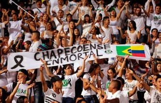 Nacional, l'emozionante omaggio alla Chapecoense