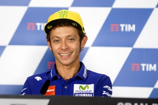 Rally di Monza, Rossi domina la prima giornata
