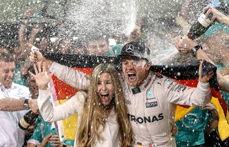 F1, i piloti a Rosberg: «Sei un campione»