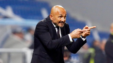 Roma, Spalletti punge la Lazio: «Non giochiamo contro il Real»