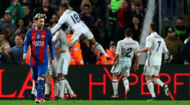 Sergio Ramos beffa il Barcellona al '90, il Real Madrid resta a +6