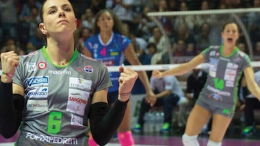 Bergamo soffre ma resta in vetta. Firenze ferma Busto Arsizio